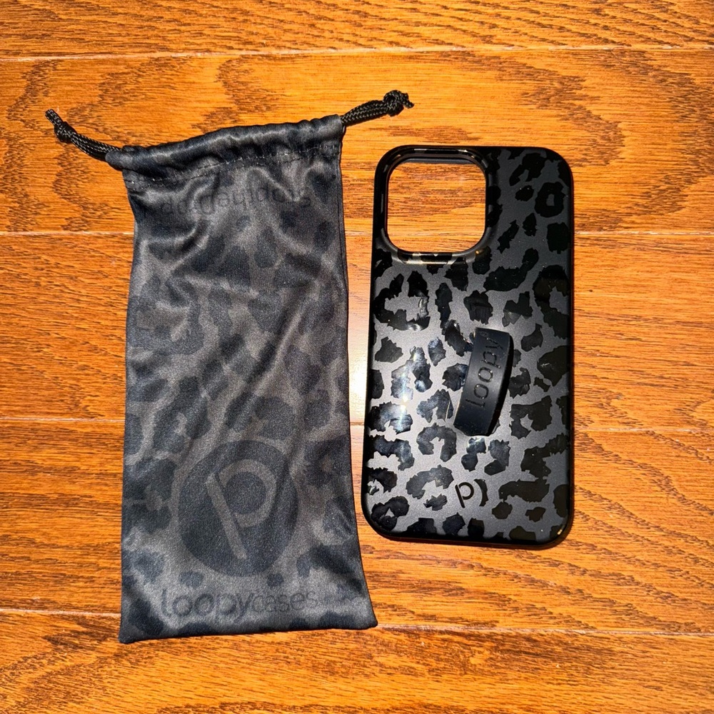 Midnight Leopard Loopy Case